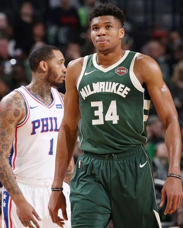 意媒：DV9受伤对尤文不一定是坏事，这将影响他明夏自由离队（意媒：DV9伤停未必是尤文坏消息，或影响其明夏自由离队）