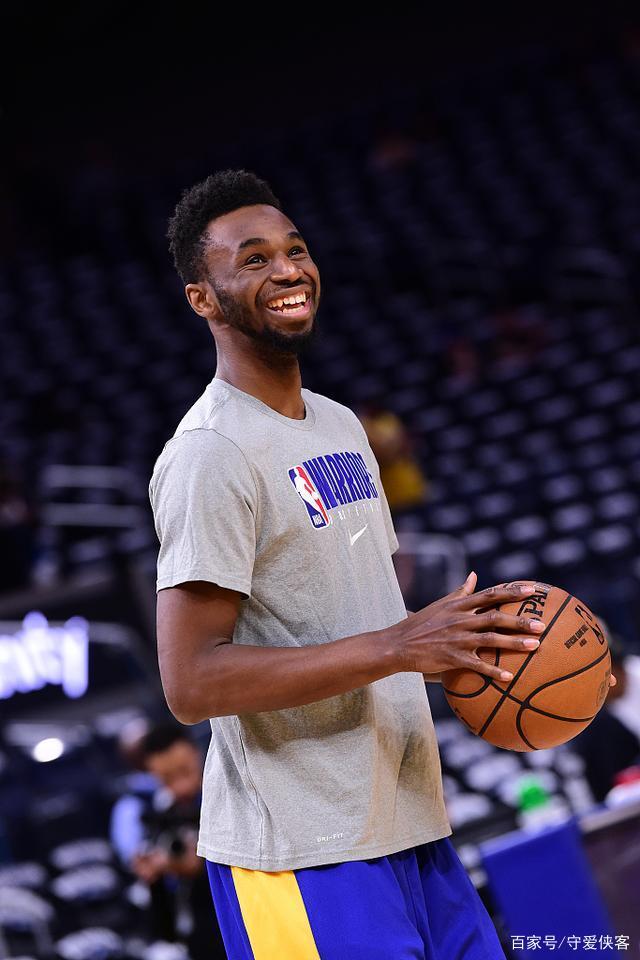 TA：加拉格尔在马德里过得很开心，俱乐部对他的工作态度满意（TA：加拉格尔在马德里过得愉快，俱乐部对其职业态度表示认可）