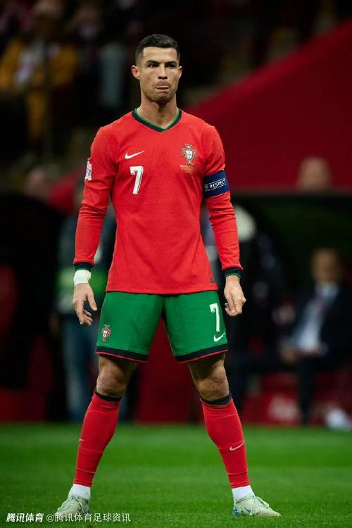 美媒：詹姆斯生涯进总决赛的次数比他得分不上双的场次还多（美媒：詹姆斯生涯闯入总决赛次数多于他得分未上双的场次）