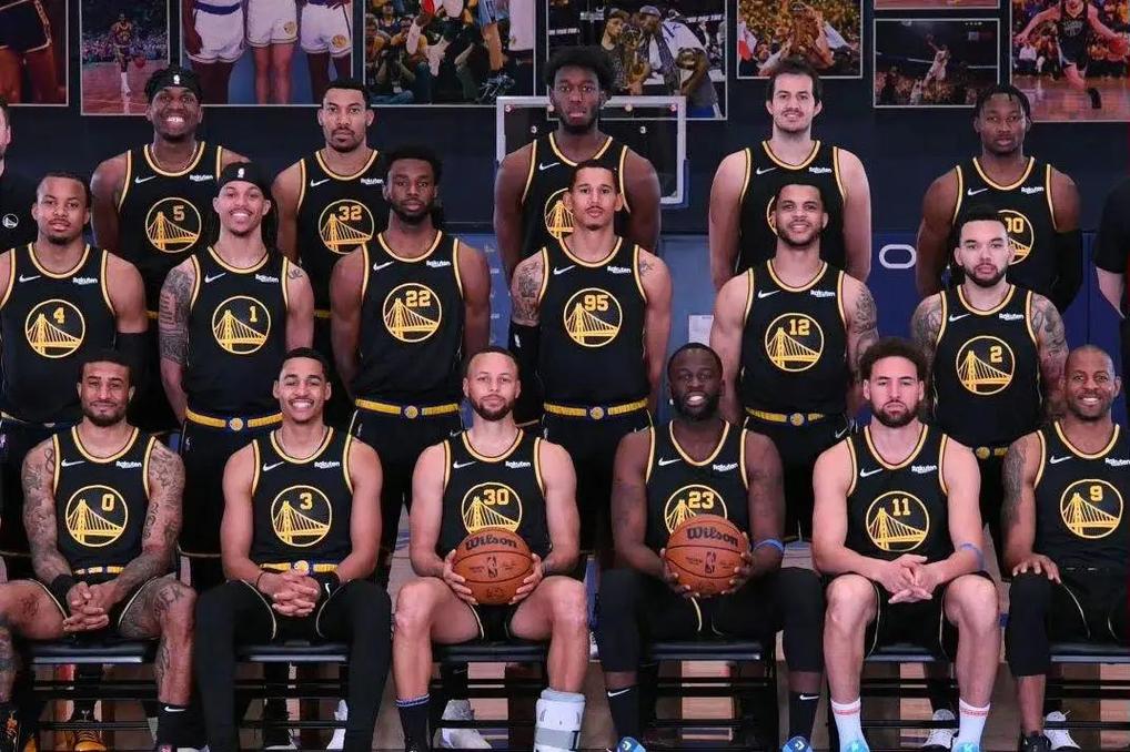 瑞士大名单：阿坎吉领衔，扎卡、科贝尔、恩多耶、R罗在列（瑞士公布大名单：阿坎吉领衔，扎卡、科贝尔、恩多耶与R罗入选）