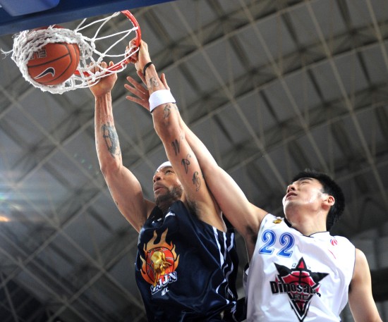 安德森：河南是一支强队，我喜欢他们踢的这种进攻式足球（安德森赞河南为强队，欣赏其进攻打法）