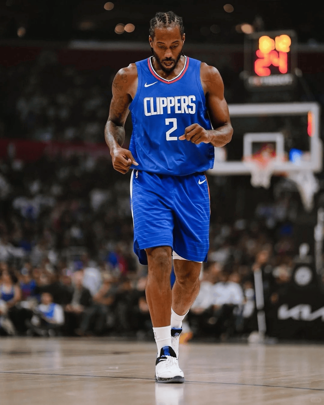 詹姆斯：到这个阶段已不在乎角色和做什么，最关注如何赢球（詹姆斯：现在不在乎角色与分工，只在乎如何赢球）