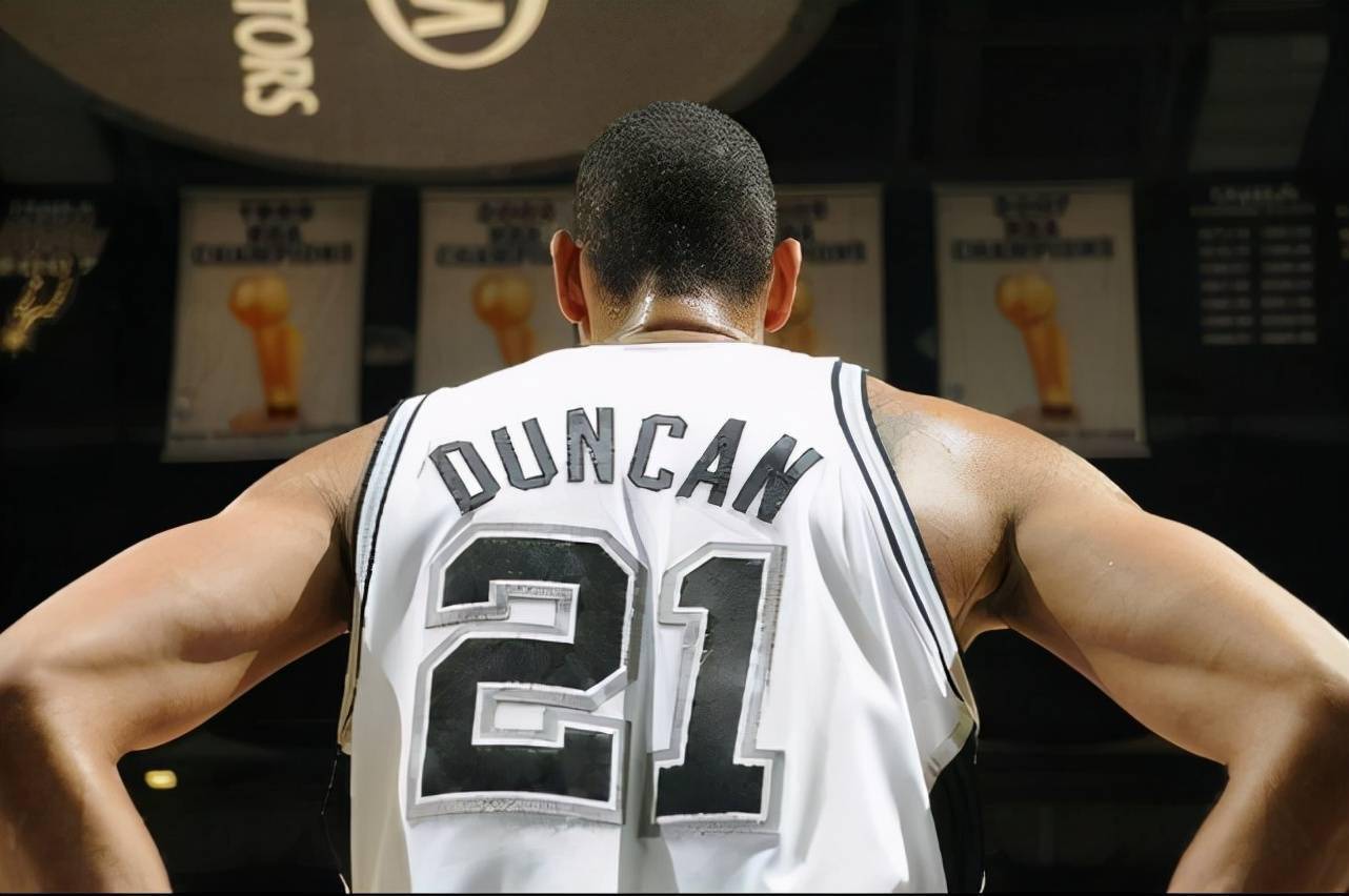 2胜1平，曼联夺得2025年英超夏季赛冠军（曼联凭2胜1平的战绩加冕2025英超夏季赛冠军）