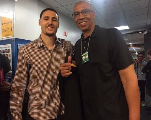 懂球妹采访：她是切尔西球迷，最喜欢阿扎尔和坎特（懂球妹专访：切尔西拥趸，最欣赏阿扎尔与坎特）