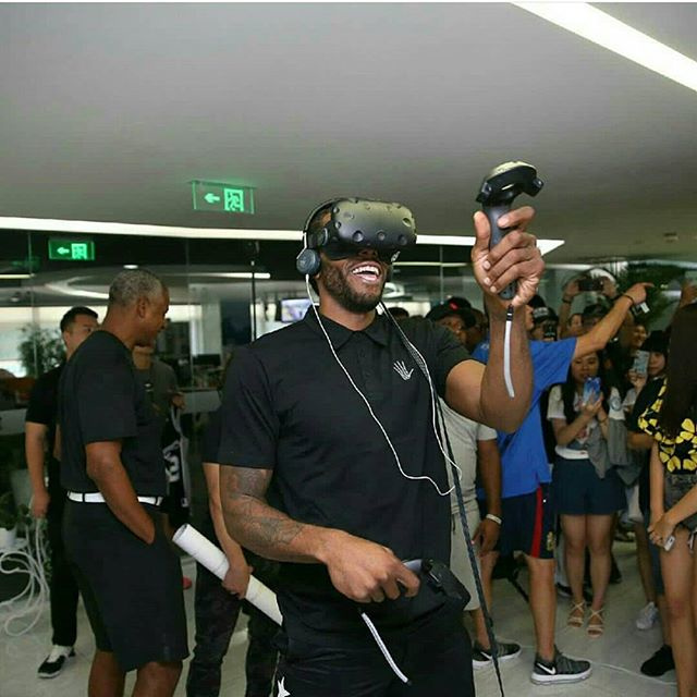 小贝：我希望梅西退役后住在迈阿密，但他说只想住诺坎普附近（贝克汉姆：盼梅西退役后定居迈阿密，但他称只愿住在诺坎普附近）