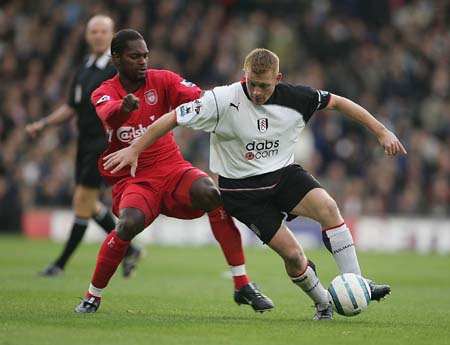 阿圭罗：阿根廷能赢2026世界杯；梅西是巴萨队史最重要的球员（阿圭罗：阿根廷有望夺得2026世界杯，梅西是巴萨队史最关键人物）